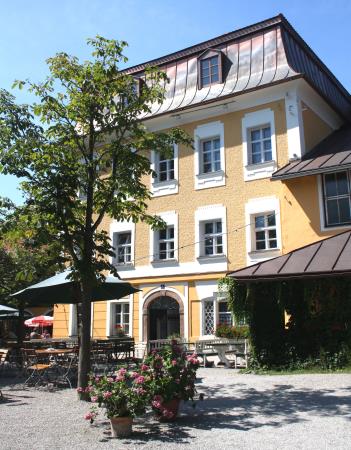 Wochinger 2 Building